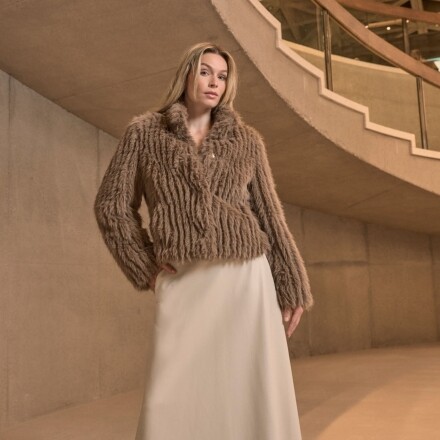 De winterjas trend van 2025: faux fur jassen