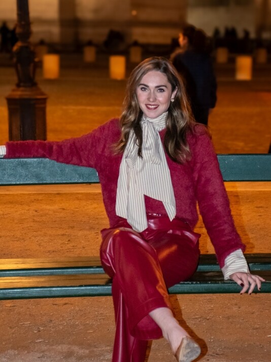 Rachelle - Red Elegance %lookbooks.TITEL%