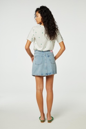 Fabienne Chapot Phil V-neck Green Heart T-shirt 1003 Cream White