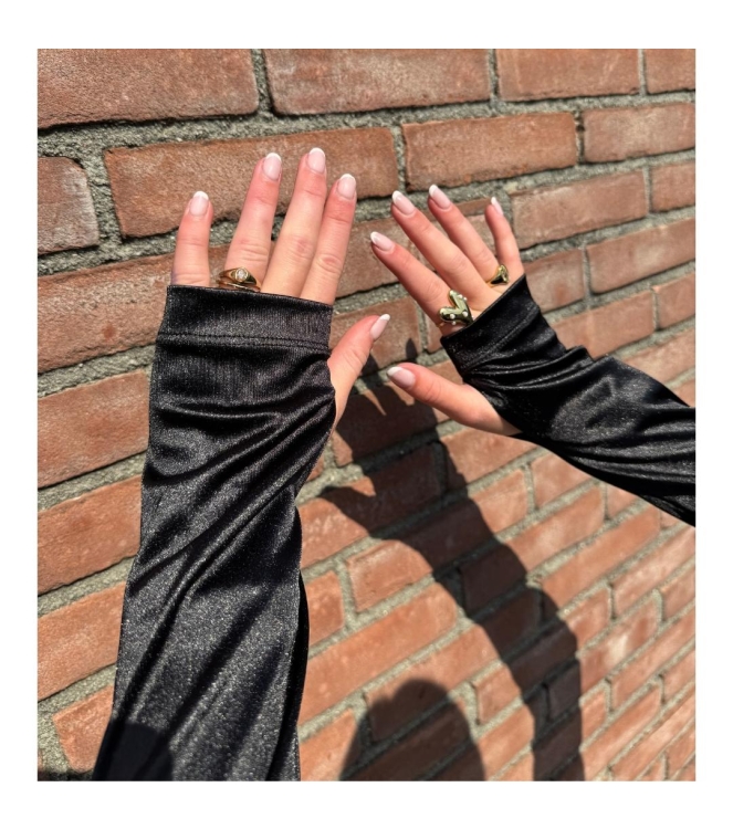 Haute L Amitie Dance finger blouse Black