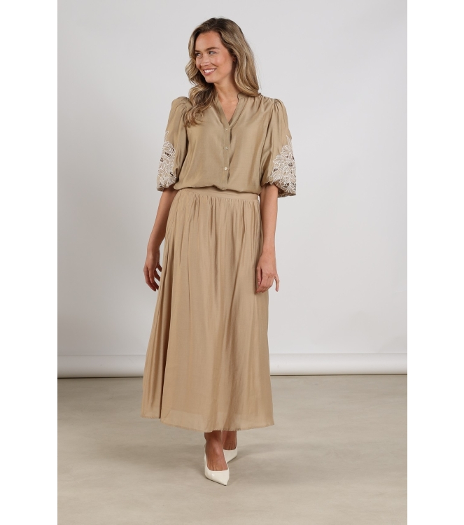 NUKUS Rosie Blouse Embrodery 64 camel