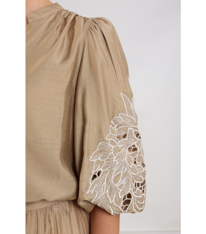 NUKUS Rosie Blouse Embrodery 64 camel